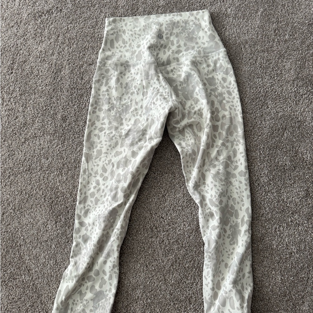 Leopard Print High-Waisted Leggings- align 4 CROP